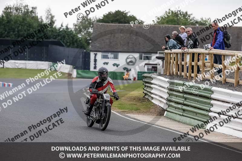 Vintage motorcycle club;eventdigitalimages;mallory park;mallory park trackday photographs;no limits trackdays;peter wileman photography;trackday digital images;trackday photos;vmcc festival 1000 bikes photographs